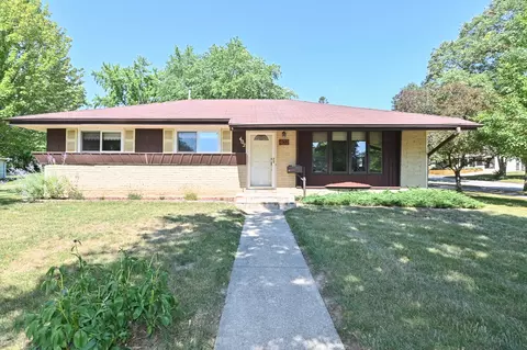 402 Richard, Waukesha, WI 53189