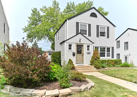 3437 S Taylor, Milwaukee, WI 53207