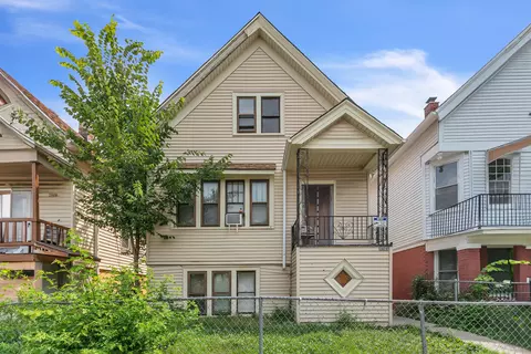 2470 S 9th, Milwaukee, WI 53215