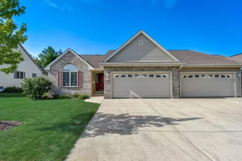 1910 Cherokee, Grafton, WI 53024
