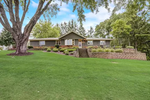 w285s3836 Sandpiper, Genesee, WI 53189