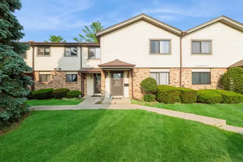 5728 Cambridge #4, Mount Pleasant, WI 53406