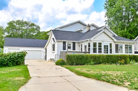 6227 N 105th, Milwaukee, WI 53225