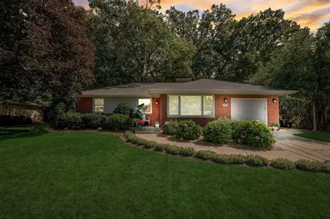7927 W Bottsford, Greenfield, WI 53220