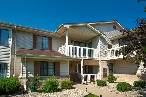 7202 98th #J, Kenosha, WI 53142
