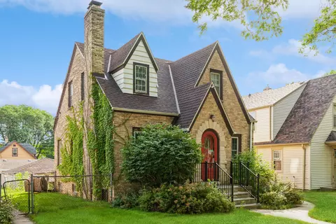 4740 W Scranton, Milwaukee, WI 53216