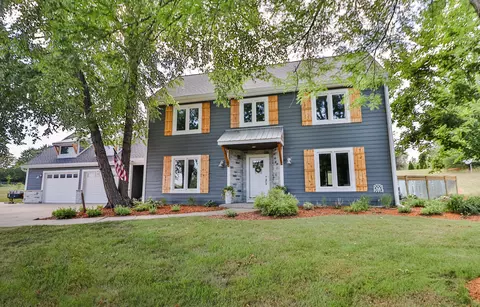 w329s8167 S Oak Tree, Mukwonago, WI 53149