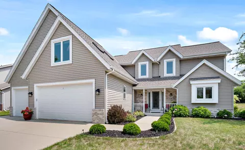 326 Ponderosa, Hartford, WI 53027