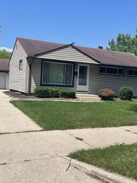 6472 W Burdick, Milwaukee, WI 53219