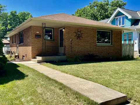 801 S 93rd, West Allis, WI 53214