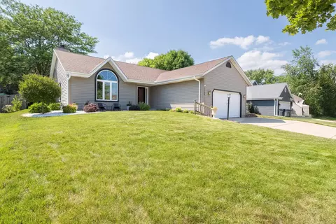 1724 Erin, Waukesha, WI 53188