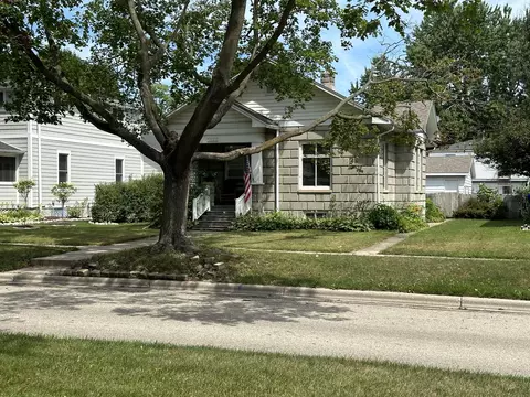 1123 Park Row, Lake Geneva, WI 53147