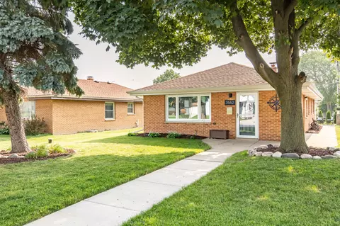 3562 S 44th, Greenfield, WI 53220