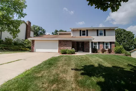 512 Mesa, Waukesha, WI 53188