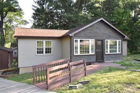 w916 Myrtle Road, Bloomfield, WI 53128