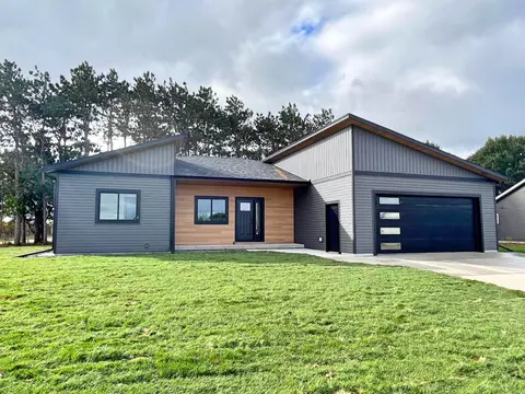 2000 Prairie, Holmen, WI 54636