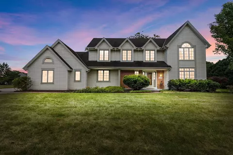 8717 W Bennington, Mequon, WI 53097