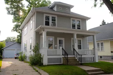 622 Hayes, Racine, WI 53405