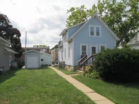 2071 S 73rd, West Allis, WI 53219