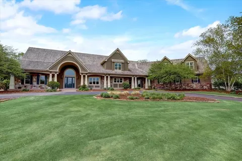 9400 W Highland, Mequon, WI 53097