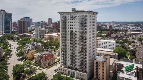 1313 N Franklin #1403, Milwaukee, WI 53202