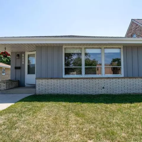 2409 W Layton, Milwaukee, WI 53221