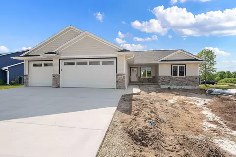 3126 Sandy Rdg, Two Rivers, WI 54241