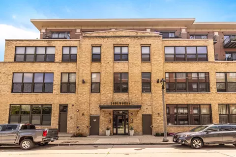 1924 N Hubbard #514, Milwaukee, WI 53212
