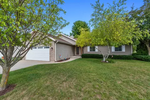 1523 Ravine Frst, West Bend, WI 53090