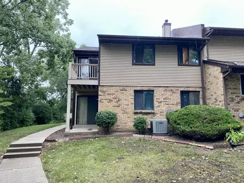 4671 S Woodland, Greenfield, WI 53220