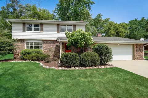 2824 Windsor, Waukesha, WI 53188