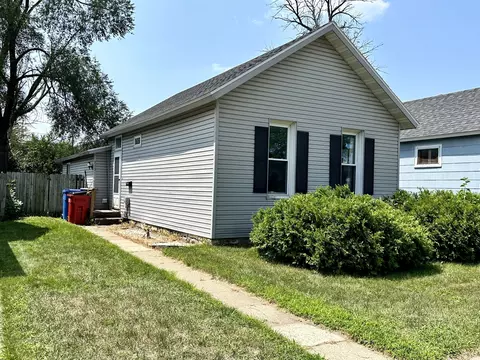 713 10th, Winona, MN 55987