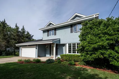 3643 S Wollmer, Greenfield, WI 53228