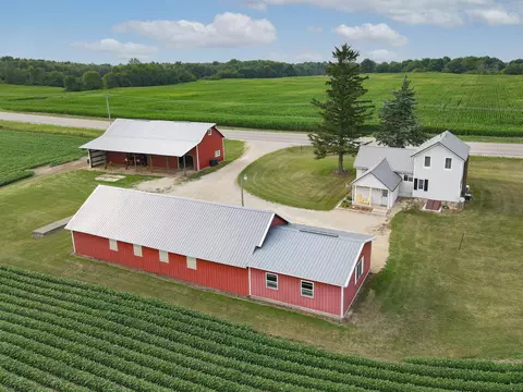 w2607 Wisconsin 106, Hebron, WI 53549