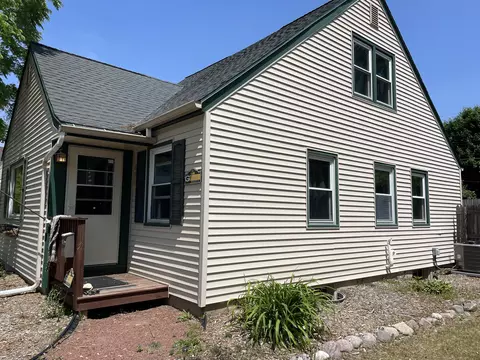 661 Wolcott, West Bend, WI 53090
