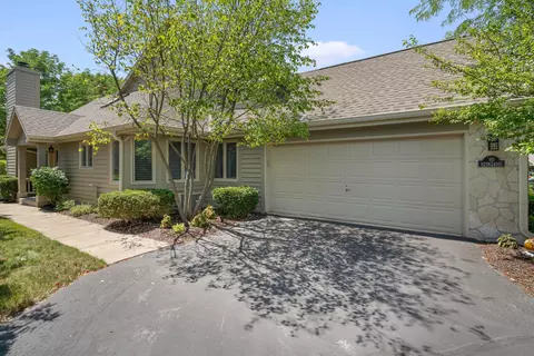 n21w24165 Garden #9D, Pewaukee, WI 53072