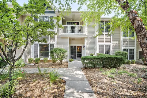 6215 Walnut #41, Cudahy, WI 53110