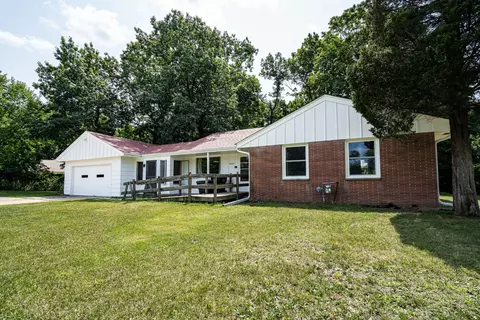 21701 W Glengarry, New Berlin, WI 53146