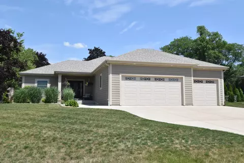 12520 W Grange, New Berlin, WI 53151