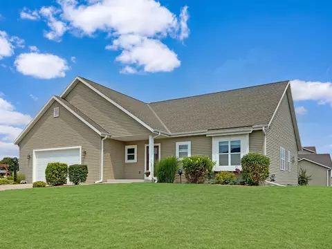 w1186 Waterlilly Drive, Ixonia, WI 53036