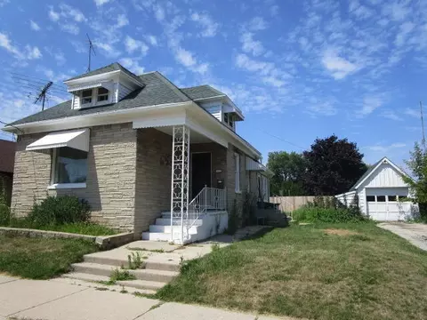 1912 Marshall, Manitowoc, WI 54220