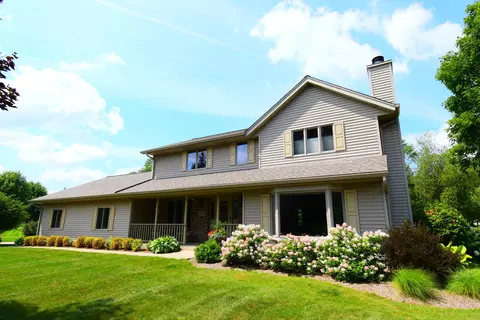 1727 Maple, Cedarburg, WI 53024