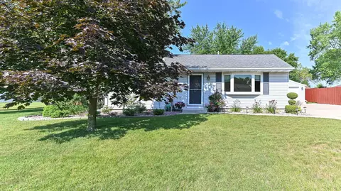 7165 S 37th, Franklin, WI 53132