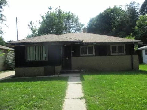 6979 N Darien, Milwaukee, WI 53209