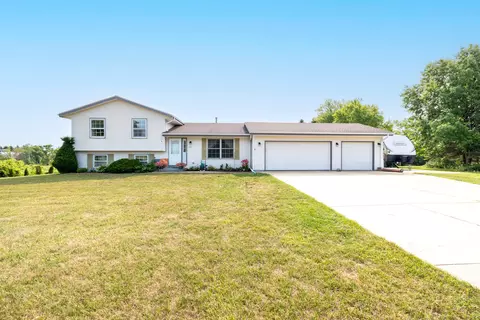 2895 Farview, Polk, WI 53076