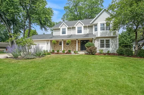 w276n2570 Wildflower, Pewaukee, WI 53072
