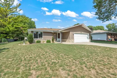 w170s7151 Meadow, Muskego, WI 53150