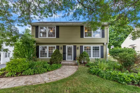 200 E Park, Hartland, WI 53029