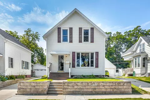 215 Lincoln, Sheboygan, WI 53081