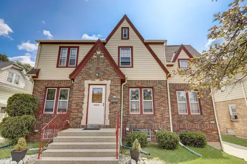 848 S 85th, West Allis, WI 53214